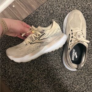 Brooks Women's Sand/Tan Athletic Running Shoes